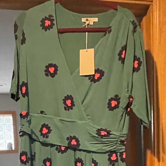 Green Blue and pink flowered Boden dress - Picture 3 of 3